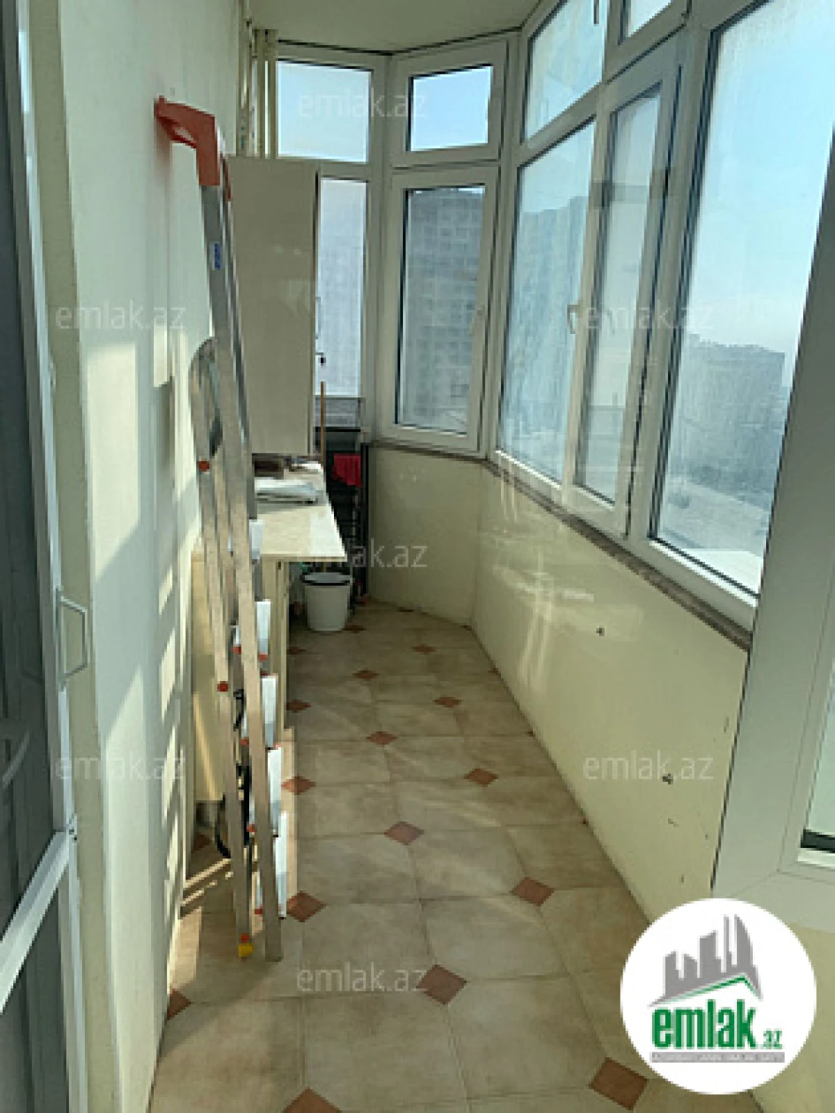 Satılır 3 otaqlı yeni tikili 120 m²