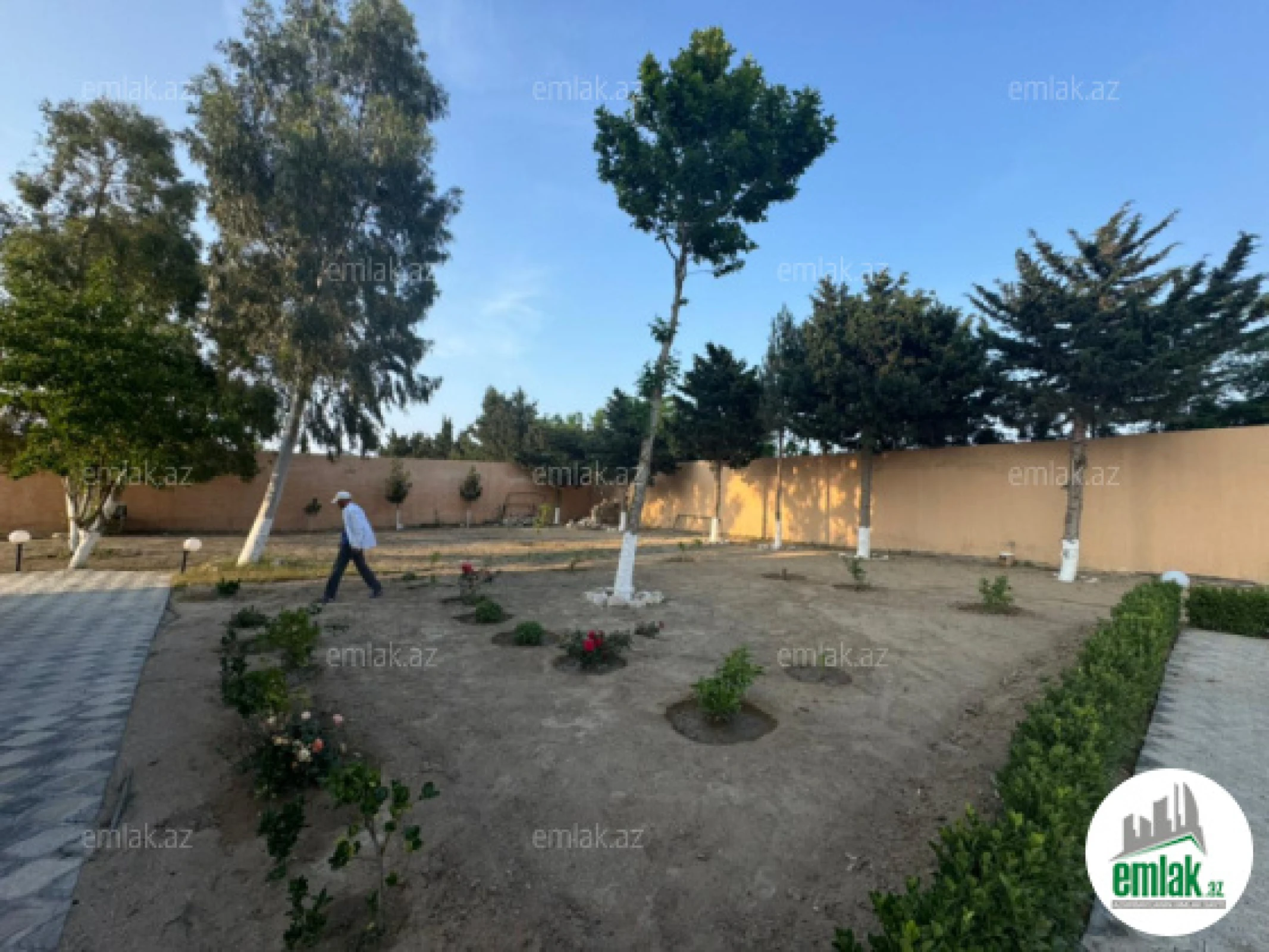 Satılır torpaq sahəsi 30 m²