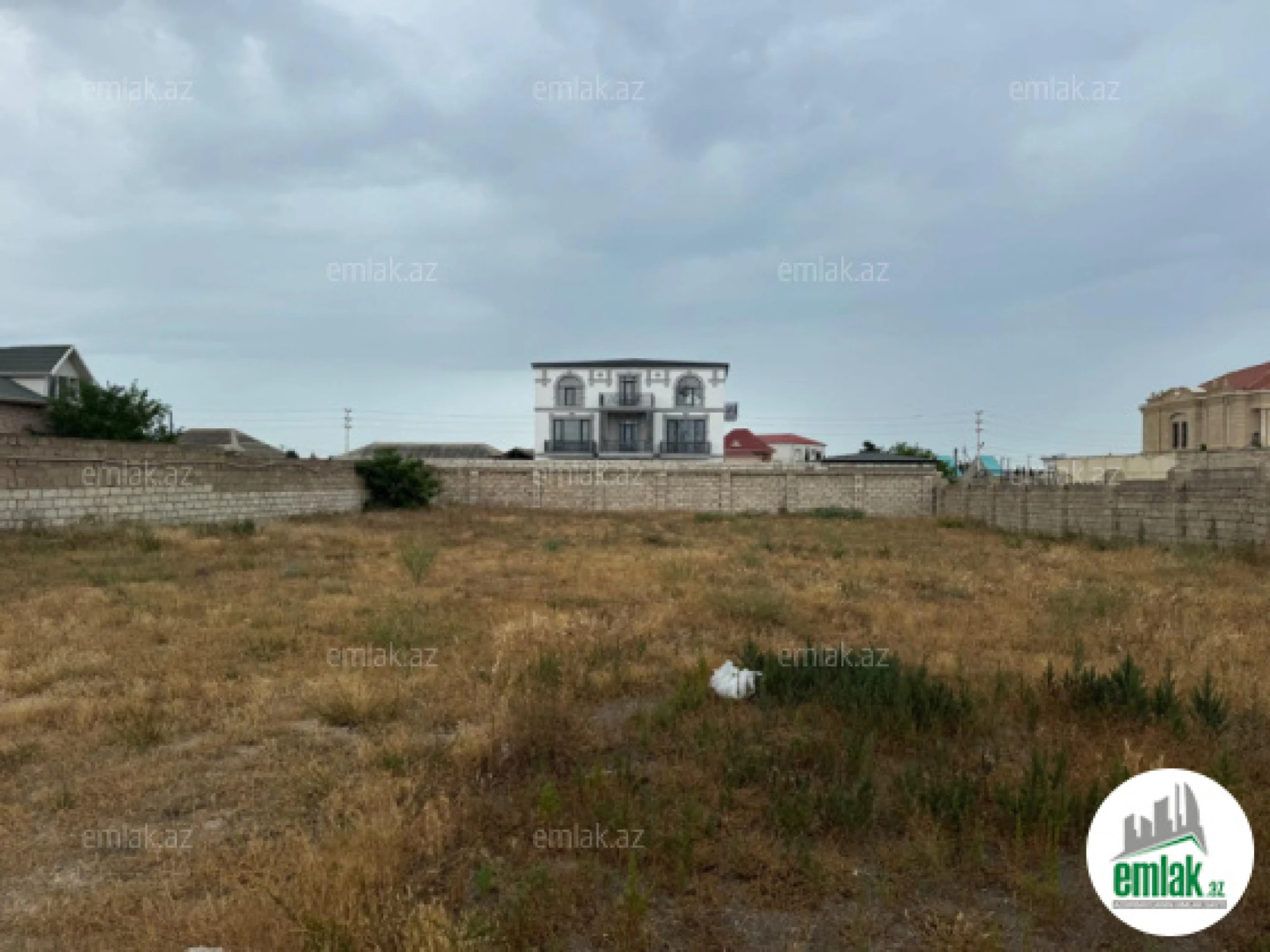 Satılır torpaq sahəsi 12 m²