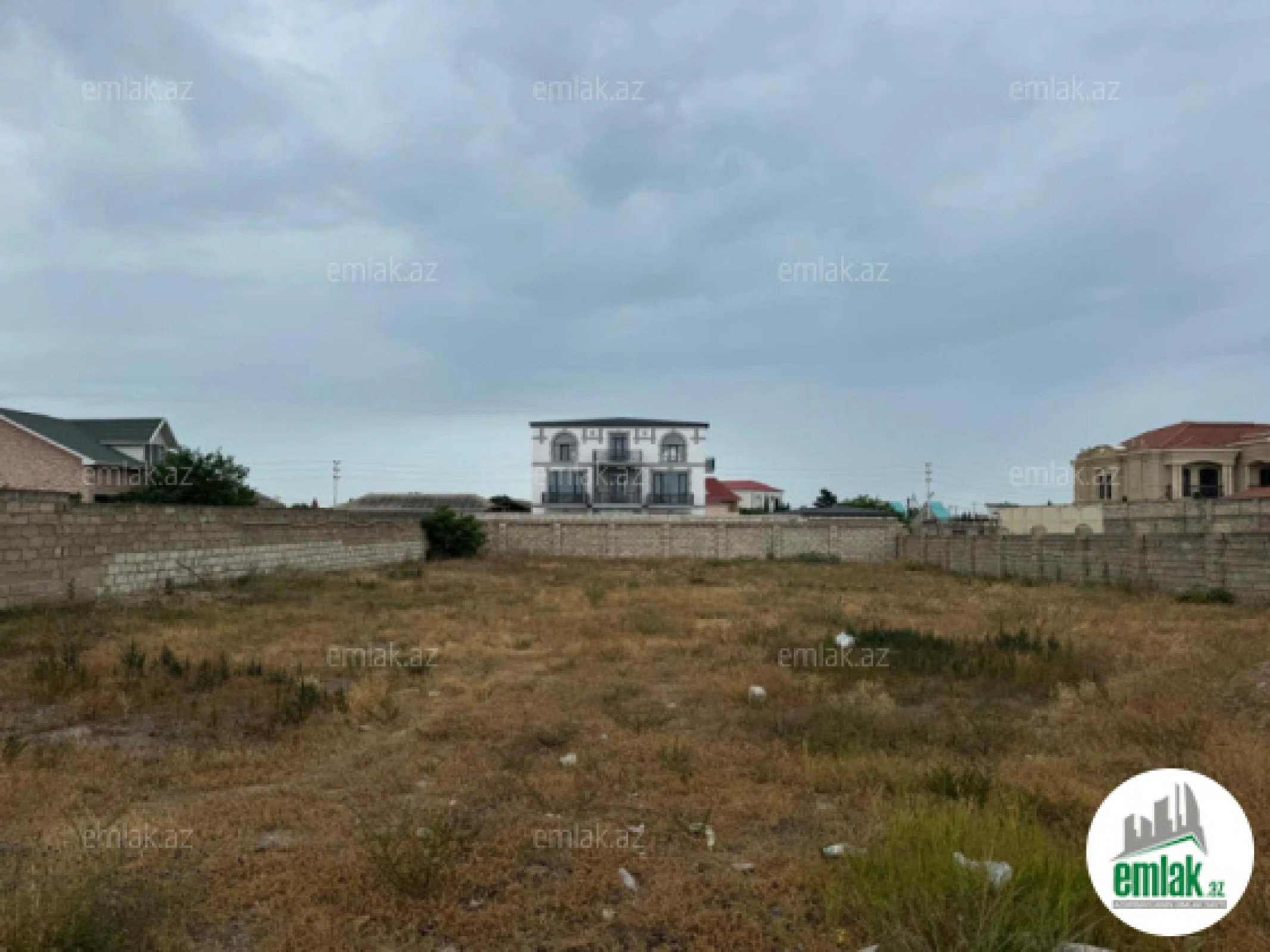 Satılır torpaq sahəsi 12 m²