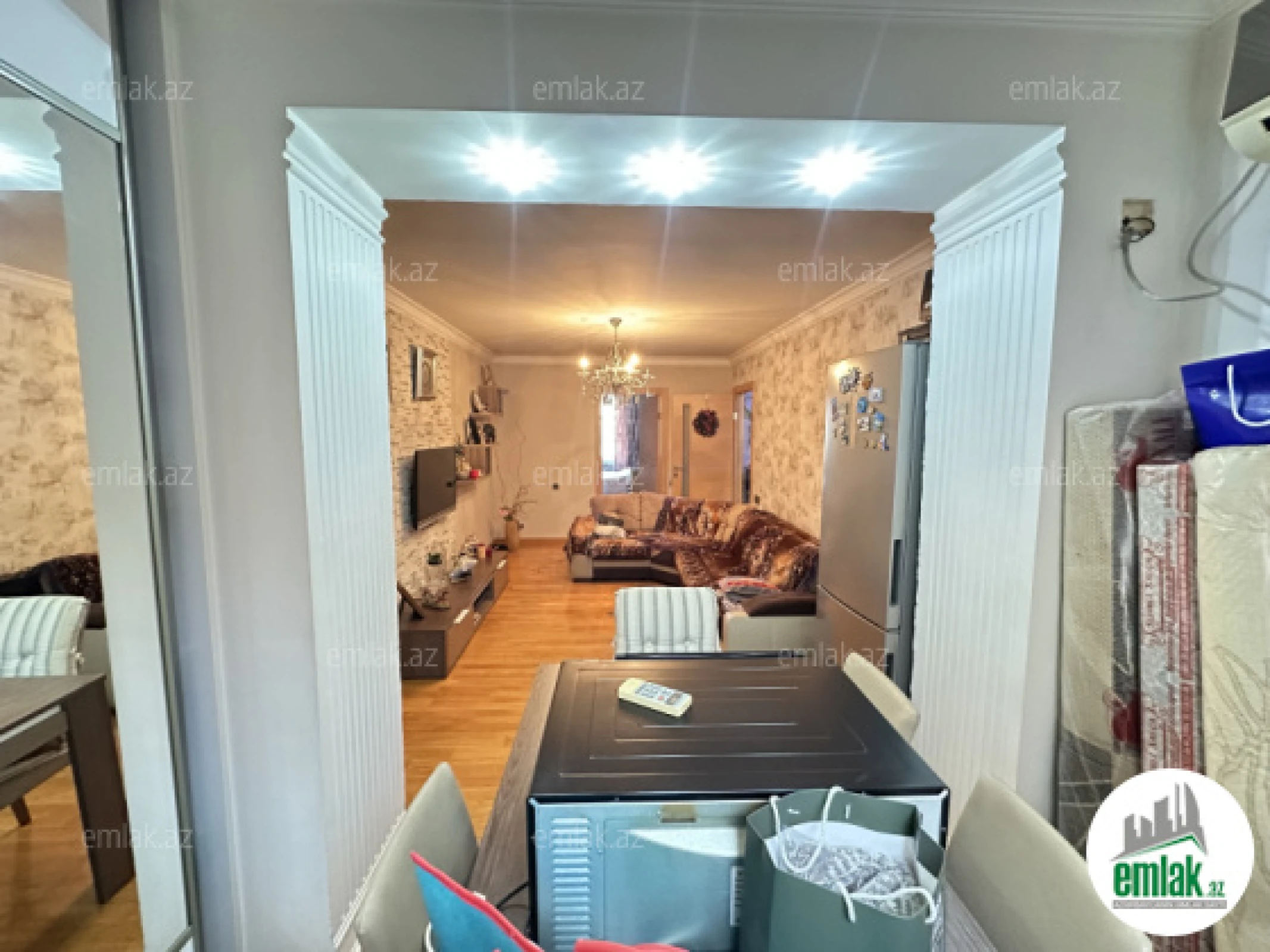 Satılır 3 otaqlı köhnə tikili 70 m²