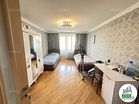 Satılır 3 otaqlı köhnə tikili 70 m²