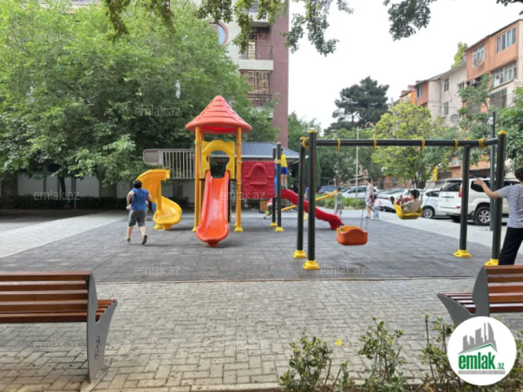 Satılır 3 otaqlı köhnə tikili 70 m²