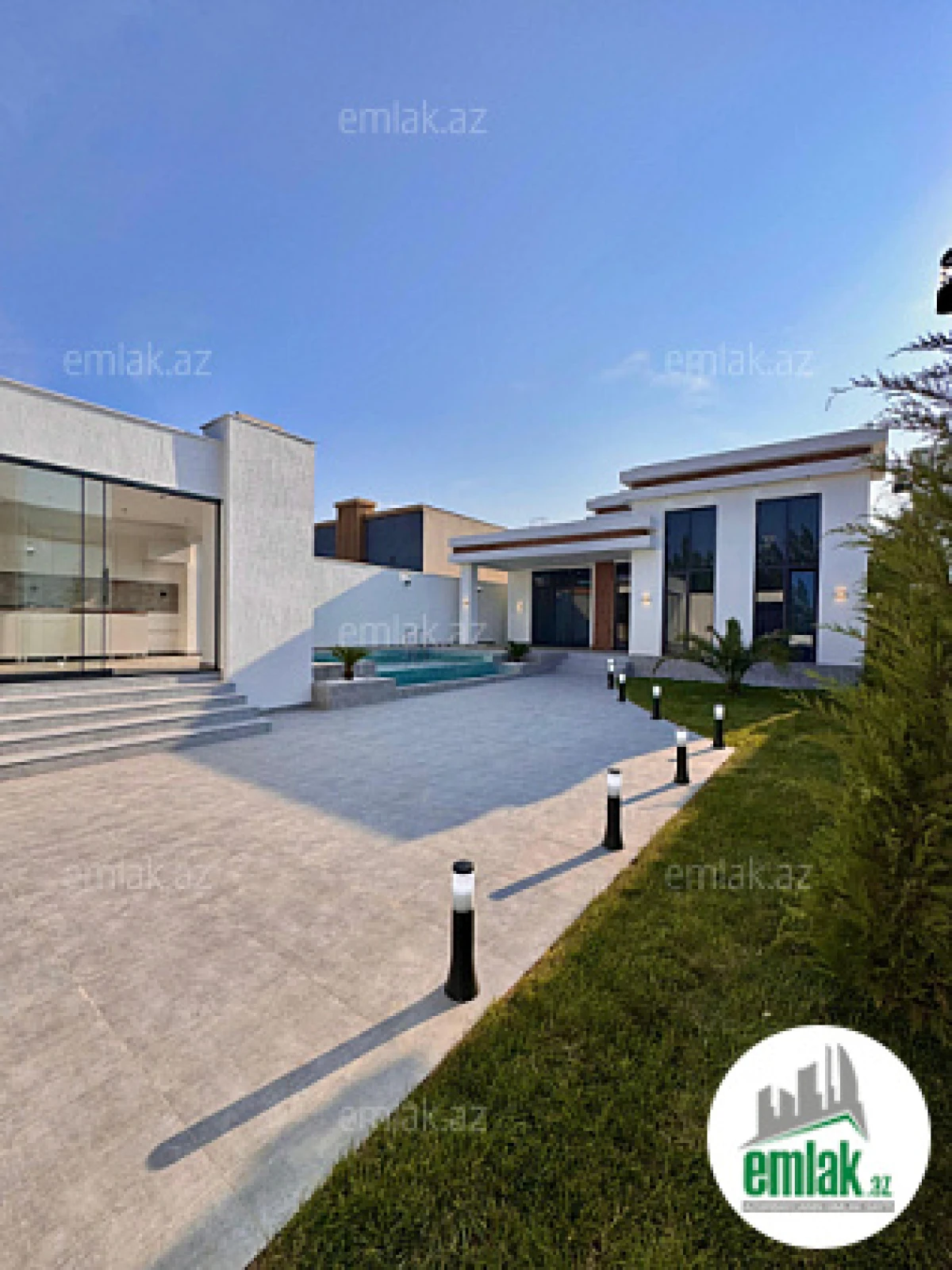 Satılır 4 otaqlı mənzil 160 m²