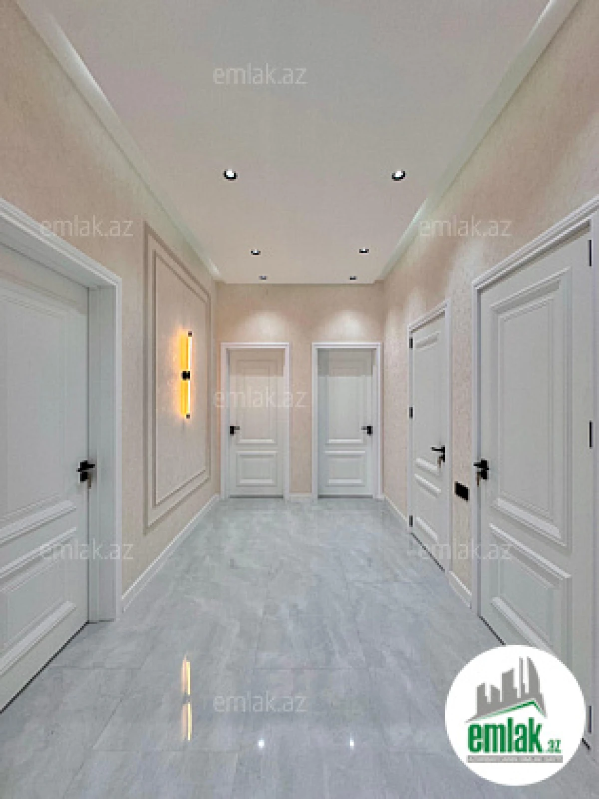 Satılır 4 otaqlı mənzil 160 m²