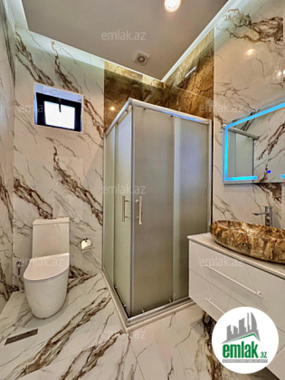 Satılır 4 otaqlı mənzil 170 m²