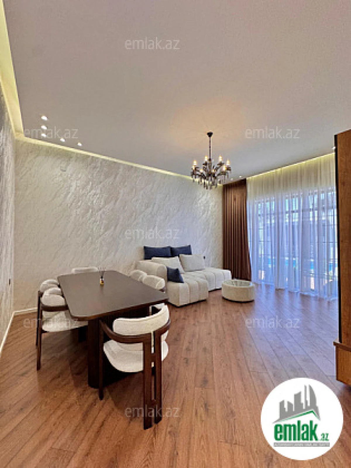 Satılır 4 otaqlı mənzil 170 m²