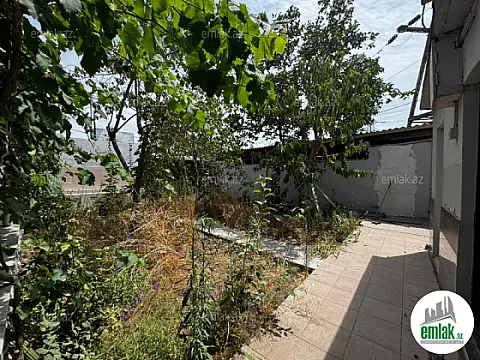 Satılır 4 otaqlı həyət evi 130 m²