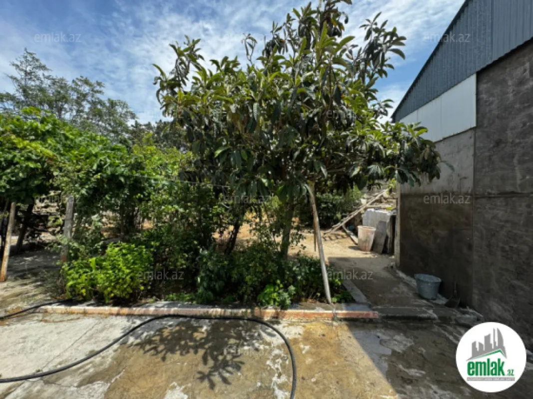 Satılır 4 otaqlı həyət evi 130 m²