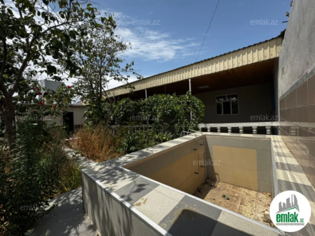 Satılır 4 otaqlı həyət evi 130 m²