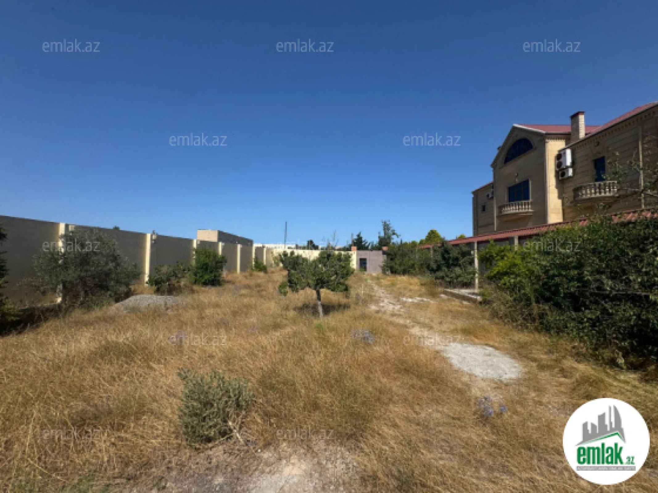 Satılır torpaq sahəsi 12 m²