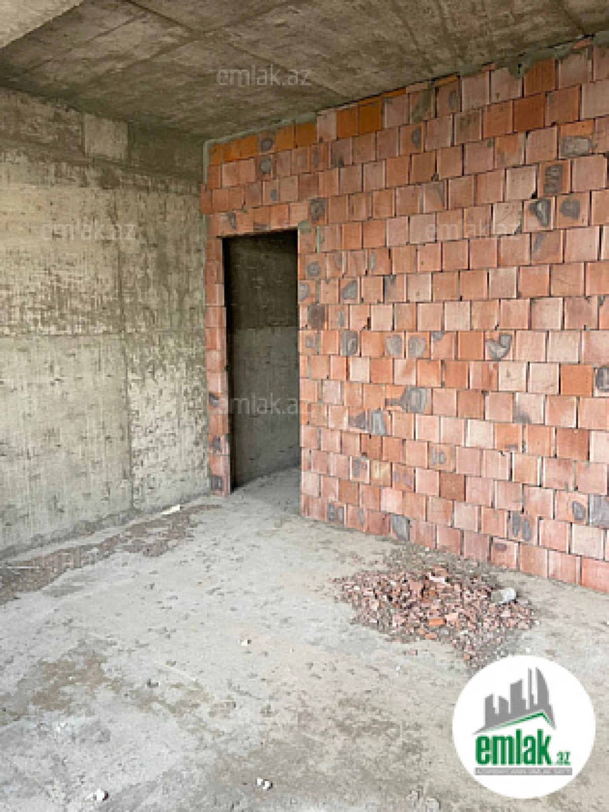 Satılır 3 otaqlı yeni tikili 90 m²