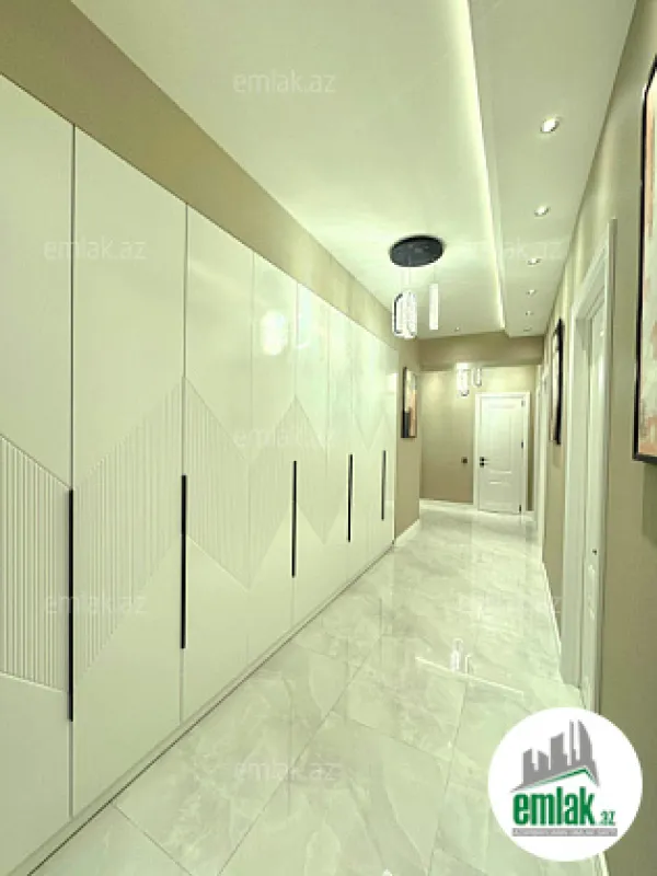 Satılır 3 otaqlı yeni tikili 115 m²