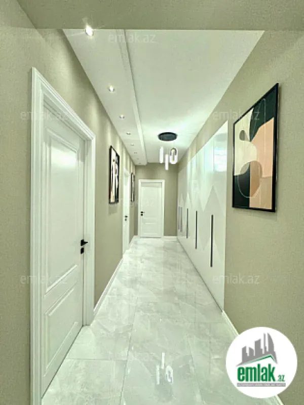 Satılır 3 otaqlı yeni tikili 115 m²