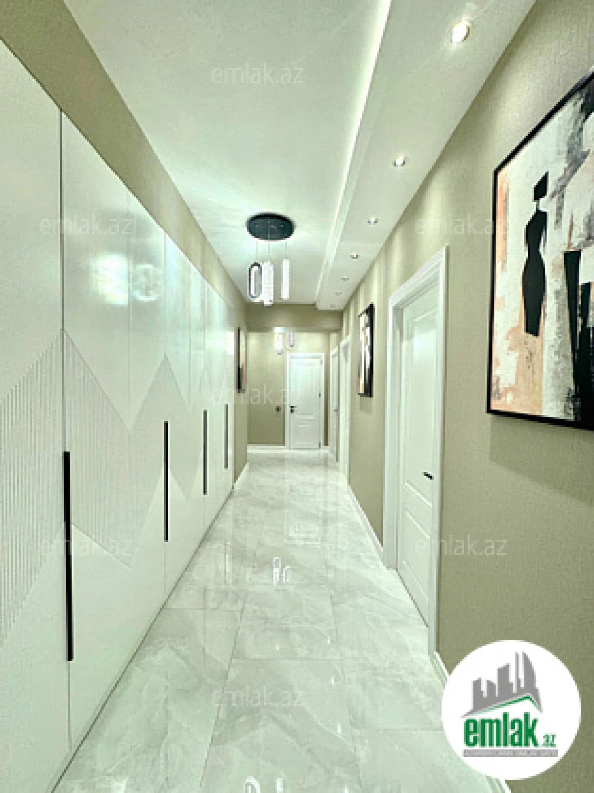 Satılır 3 otaqlı yeni tikili 115 m²