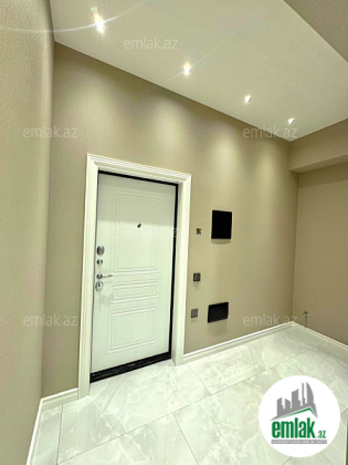 Satılır 3 otaqlı yeni tikili 115 m²