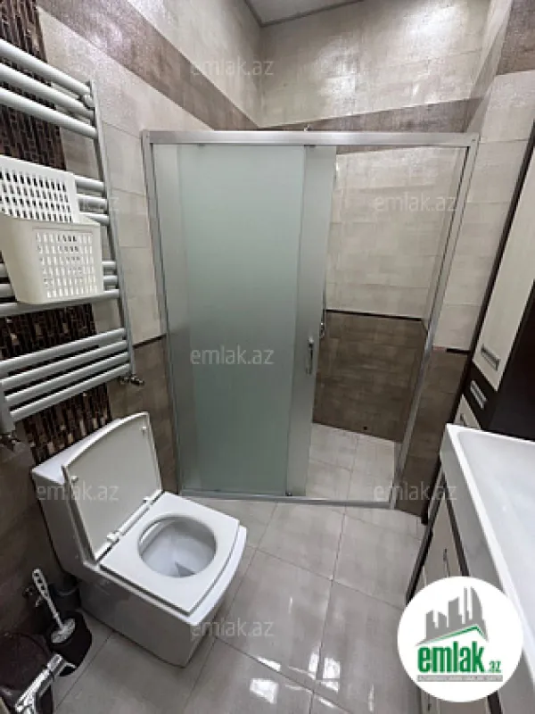 Satılır 3 otaqlı yeni tikili 176.5 m²