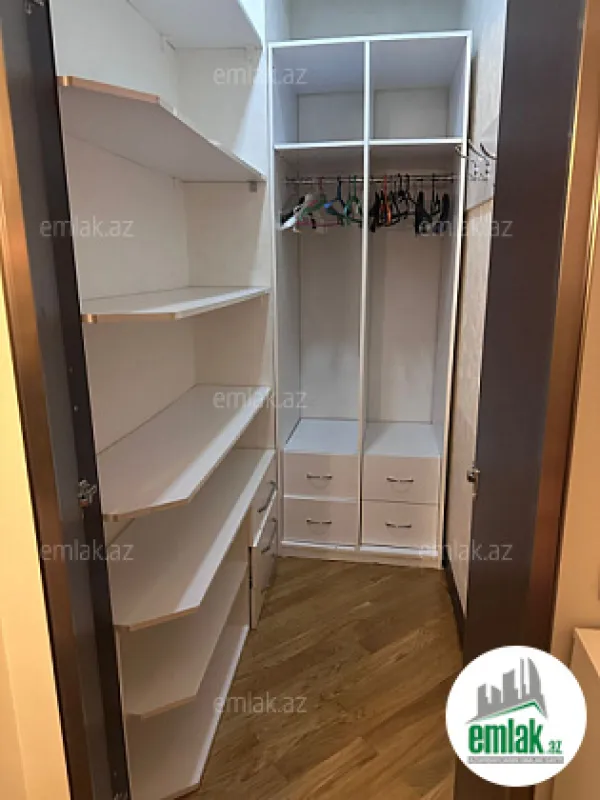 Satılır 3 otaqlı yeni tikili 176.5 m²