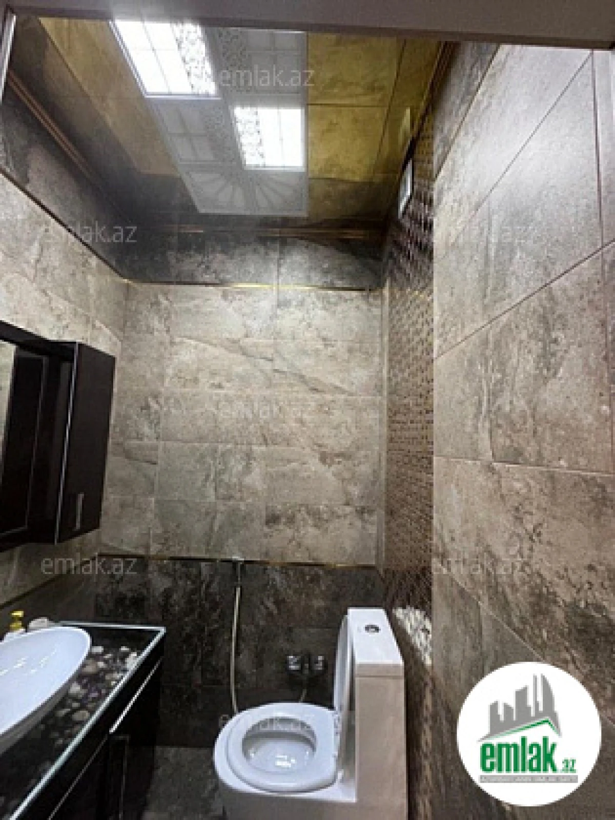 Satılır 3 otaqlı yeni tikili 176.5 m²