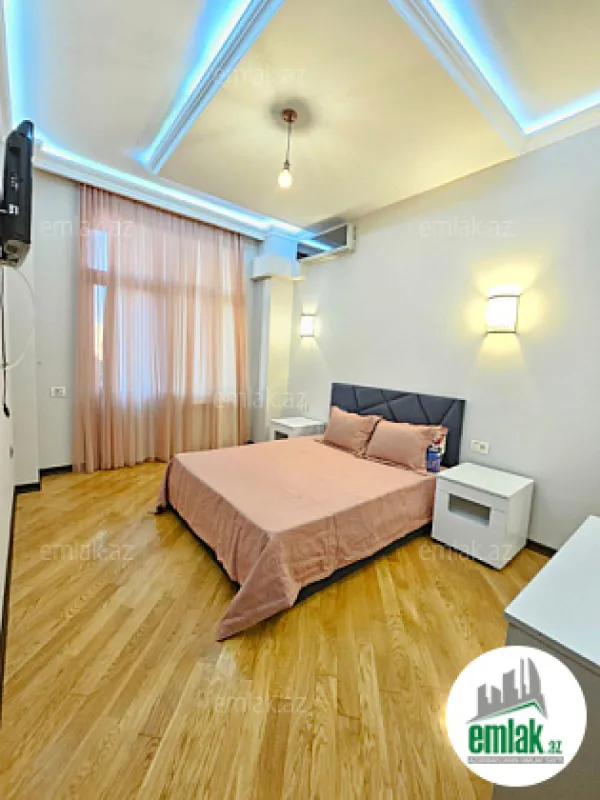 Satılır 3 otaqlı yeni tikili 176.5 m²