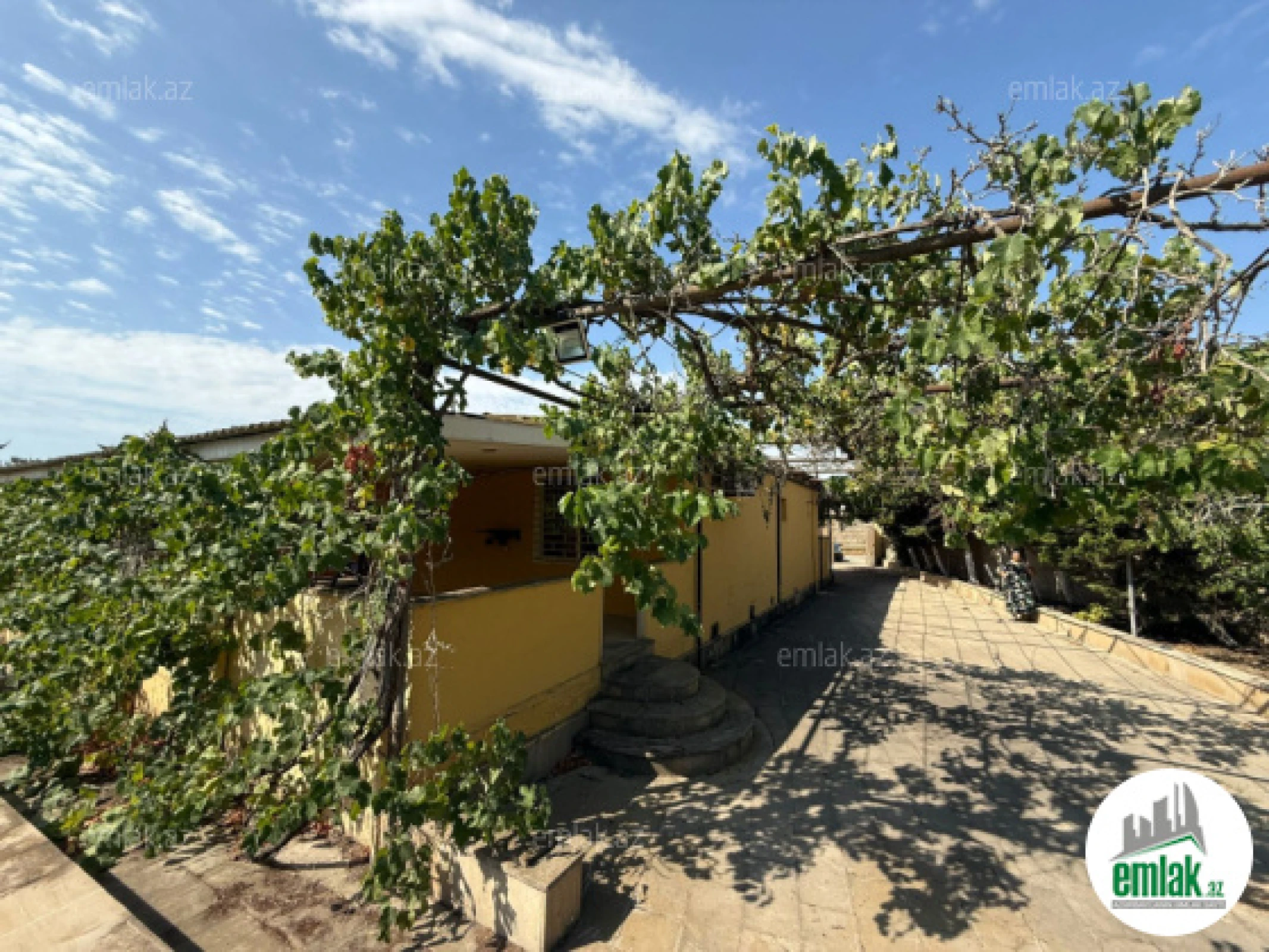 Satılır torpaq sahəsi 12 m²