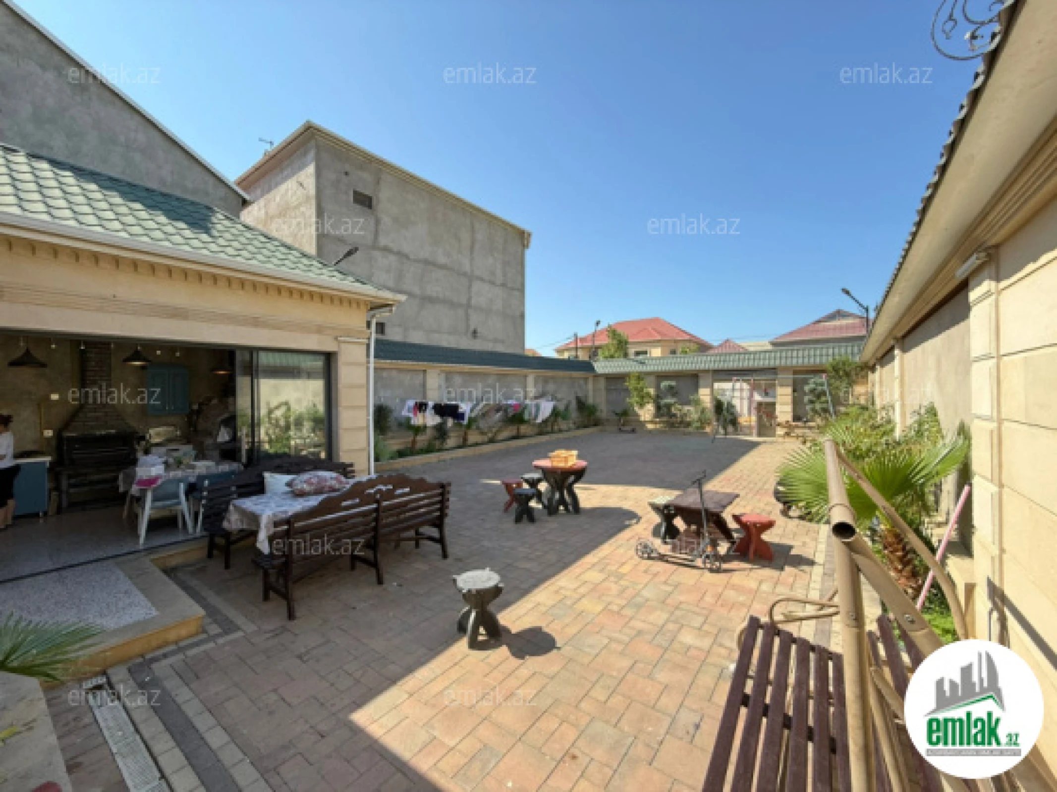 Satılır 6 otaqlı həyət evi 400 m²