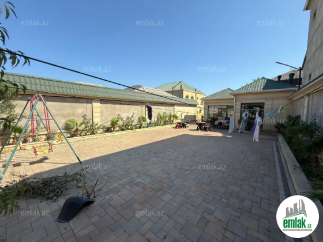 Satılır 6 otaqlı həyət evi 400 m²