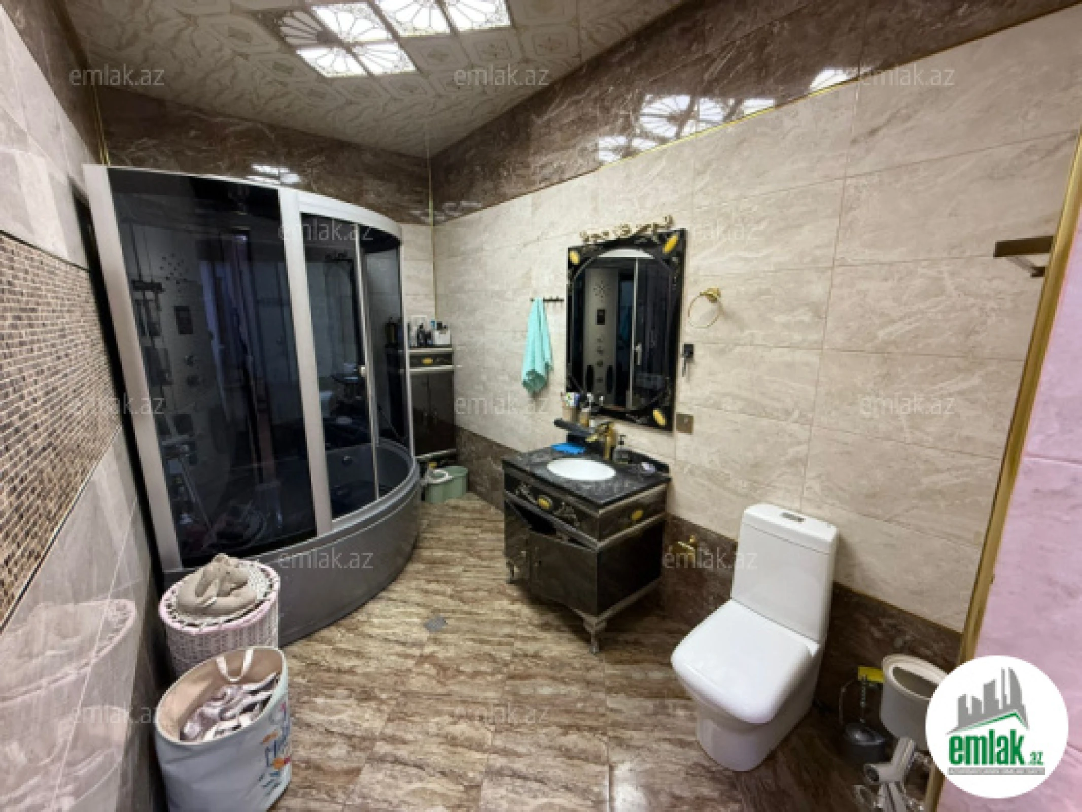 Satılır 6 otaqlı həyət evi 400 m²