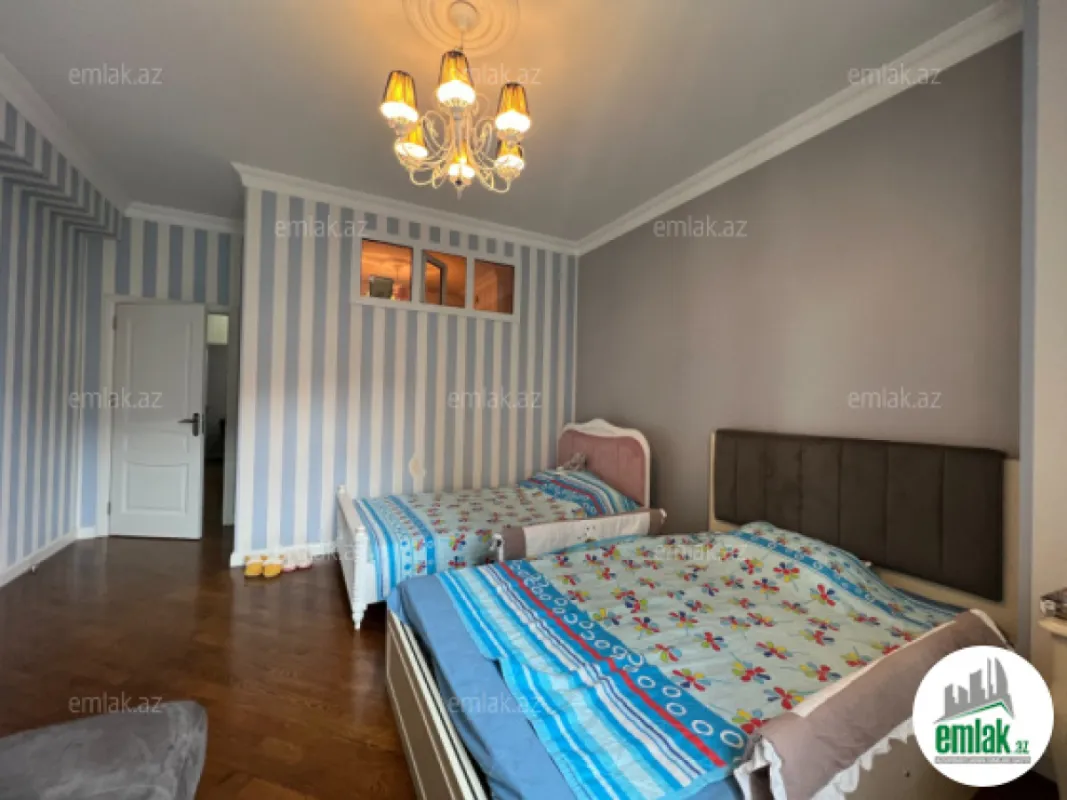 Satılır 4 otaqlı yeni tikili 152 m²