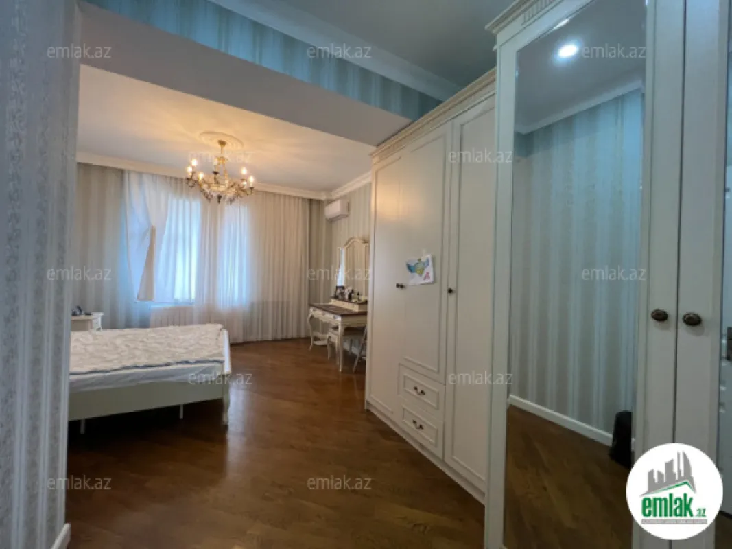 Satılır 4 otaqlı yeni tikili 152 m²