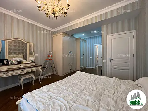 Satılır 4 otaqlı yeni tikili 152 m²