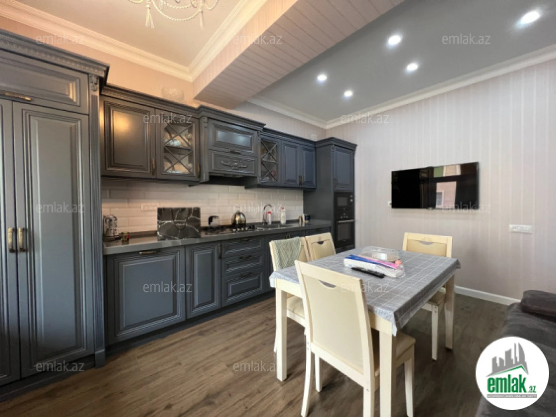 Satılır 4 otaqlı yeni tikili 152 m²