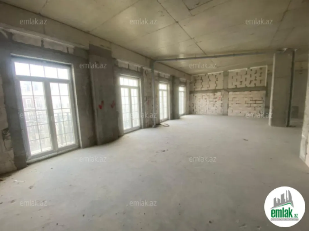 Satılır 5 otaqlı yeni tikili 184 m²