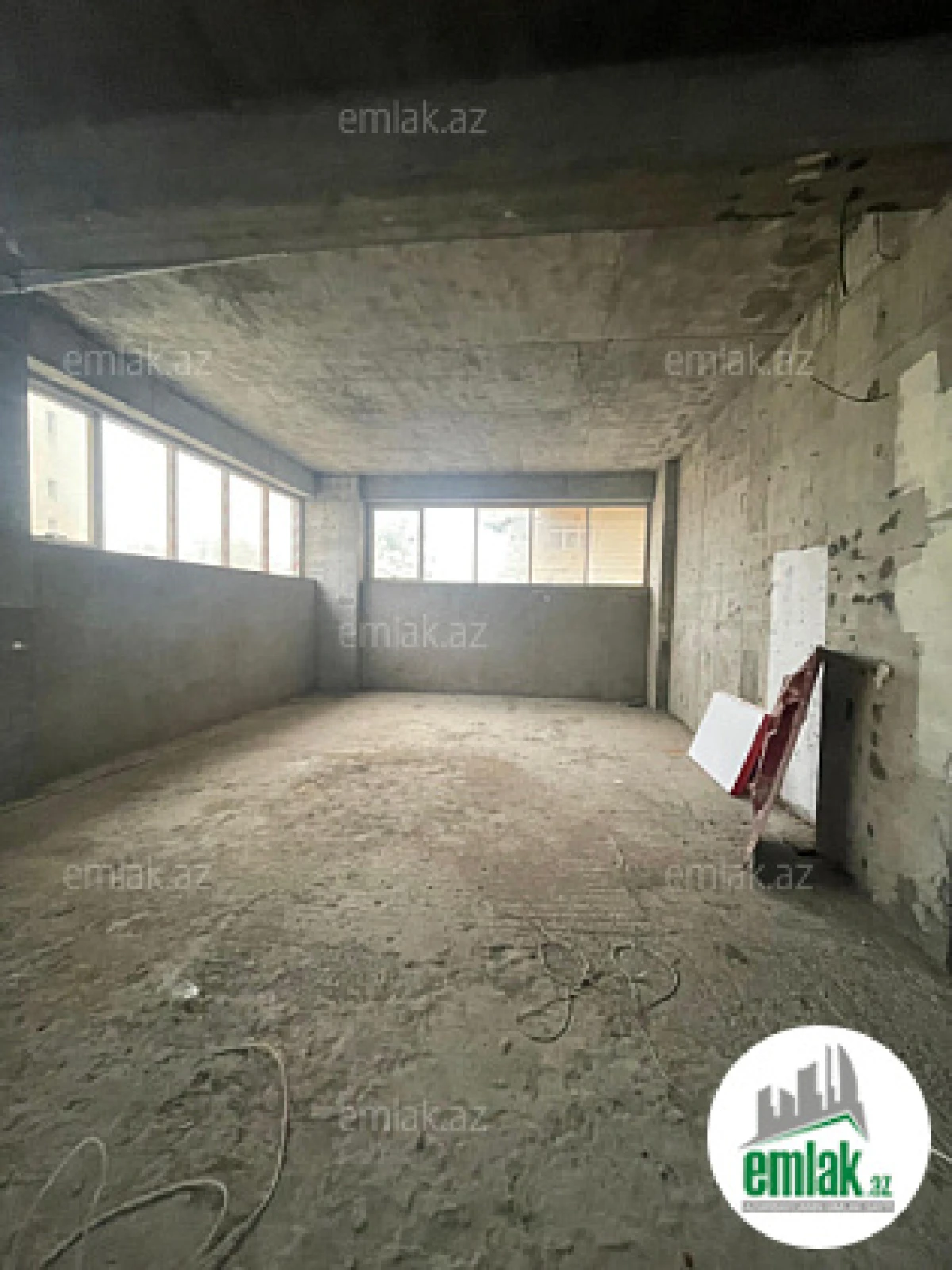 Satılır 3 otaqlı obyekt 201 m²