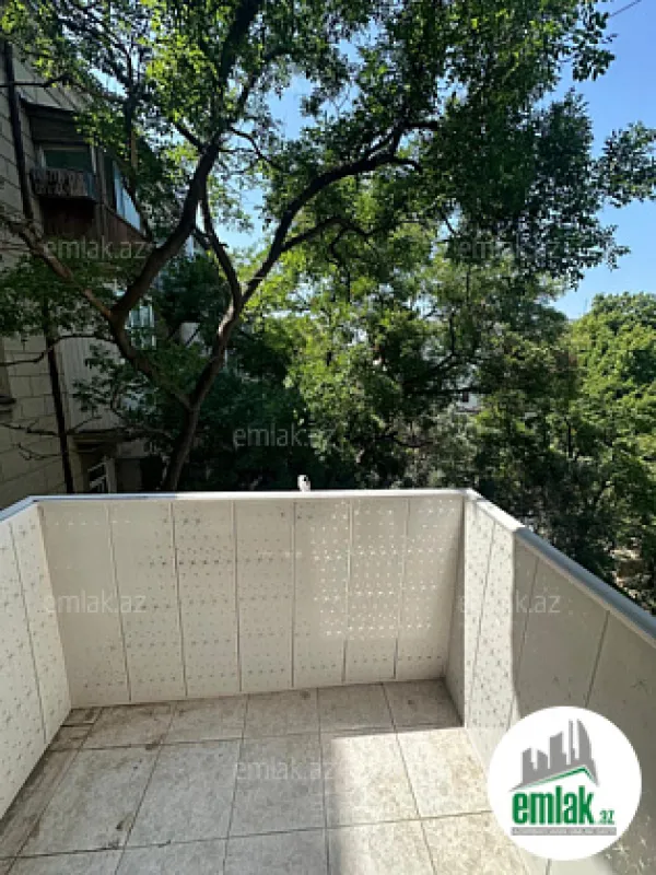 Satılır 3 otaqlı köhnə tikili 80 m²