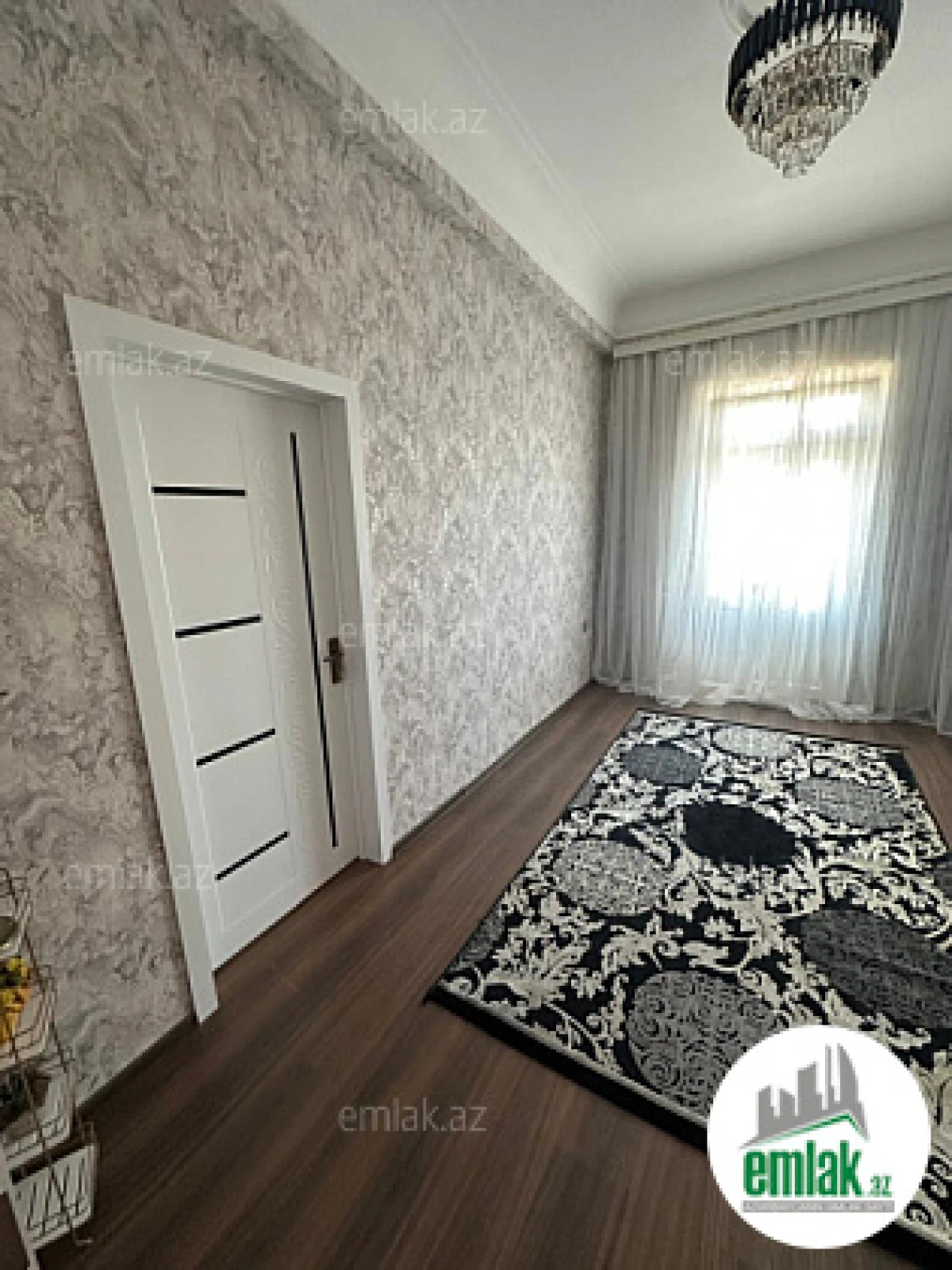 Satılır 3 otaqlı köhnə tikili 80 m²