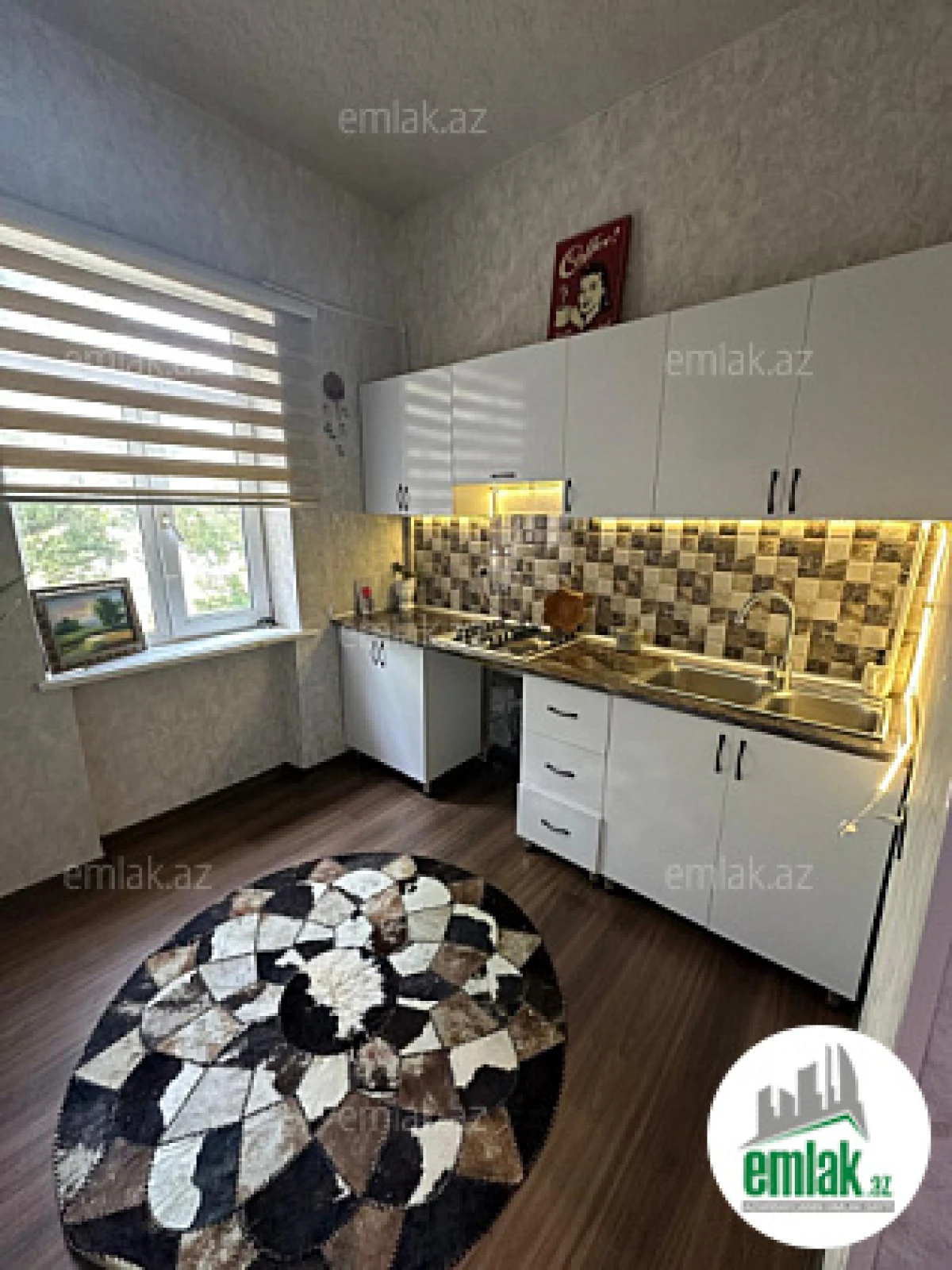 Satılır 3 otaqlı köhnə tikili 80 m²