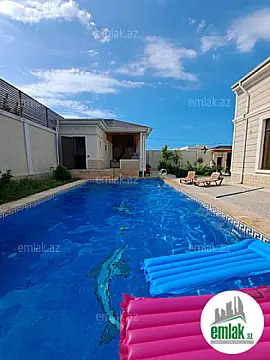 Satılır 5 otaqlı mənzil 240 m²