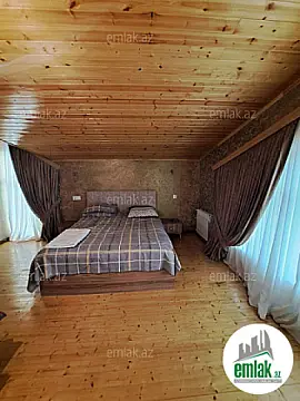 Satılır 5 otaqlı mənzil 240 m²