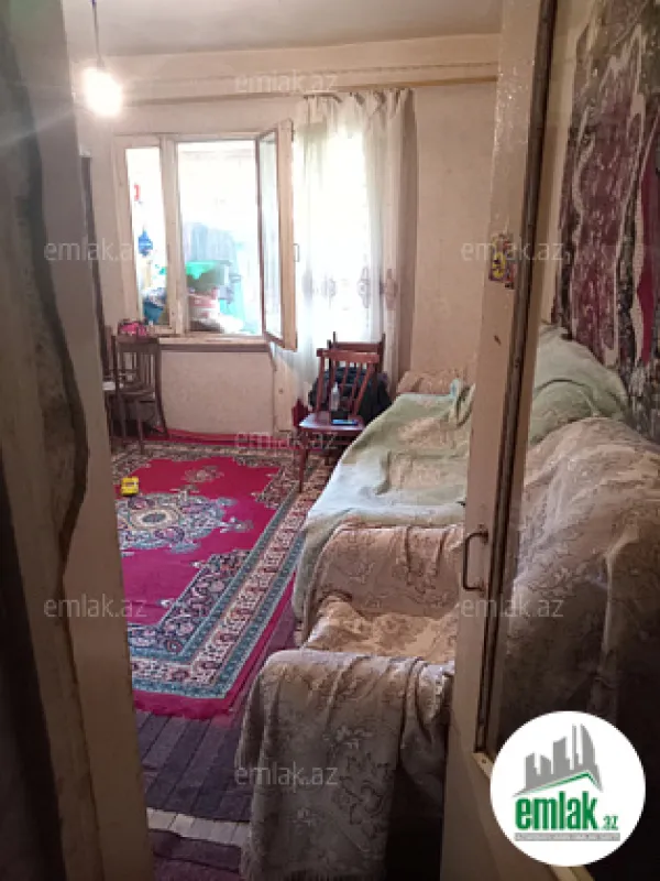 Satılır 2 otaqlı köhnə tikili 60 m²