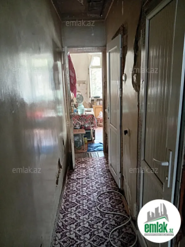 Satılır 2 otaqlı köhnə tikili 60 m²