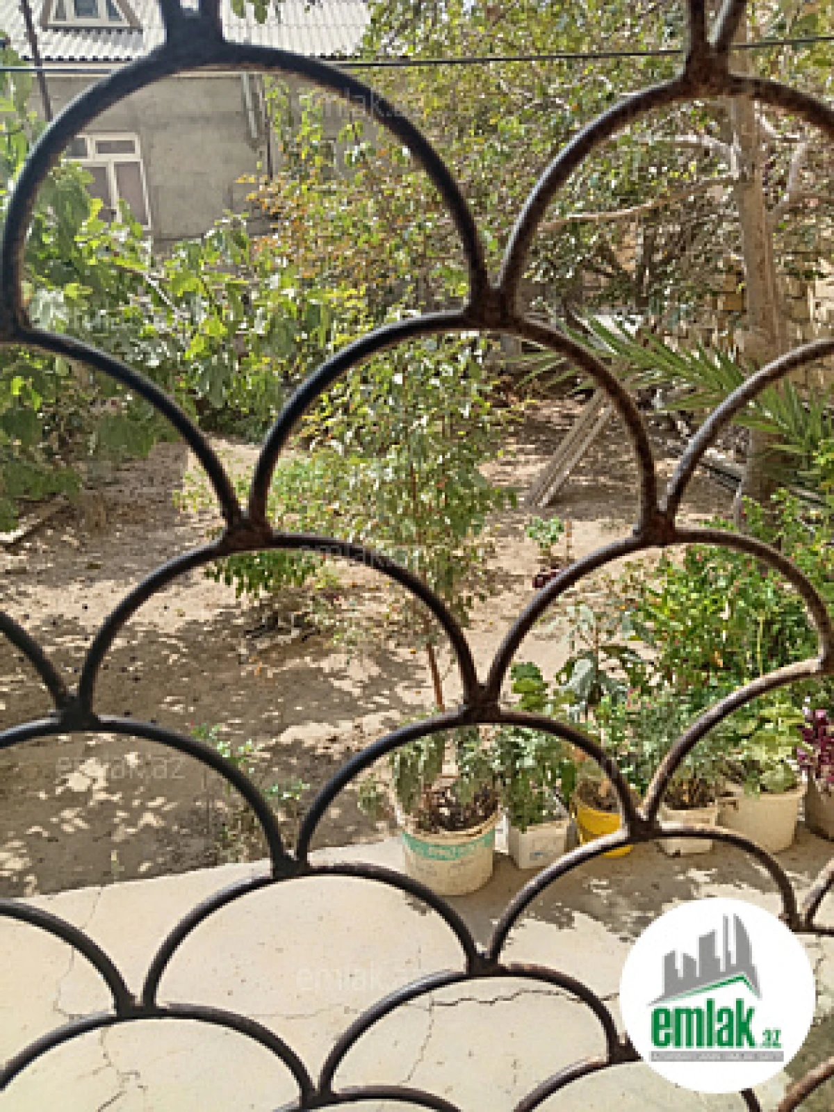 Satılır 2 otaqlı köhnə tikili 60 m²