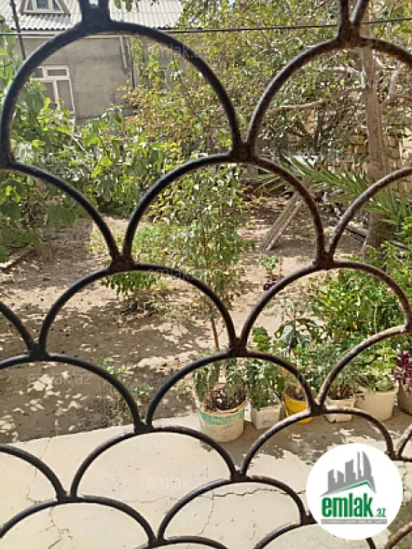 Satılır 2 otaqlı köhnə tikili 60 m²