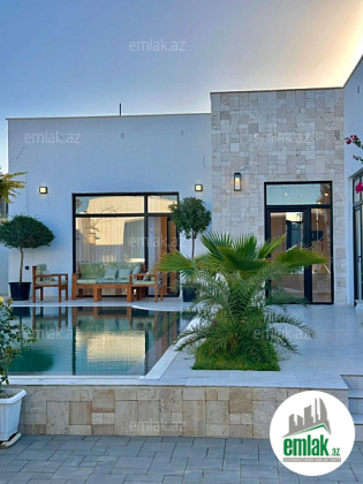 Satılır 4 otaqlı mənzil 170 m²