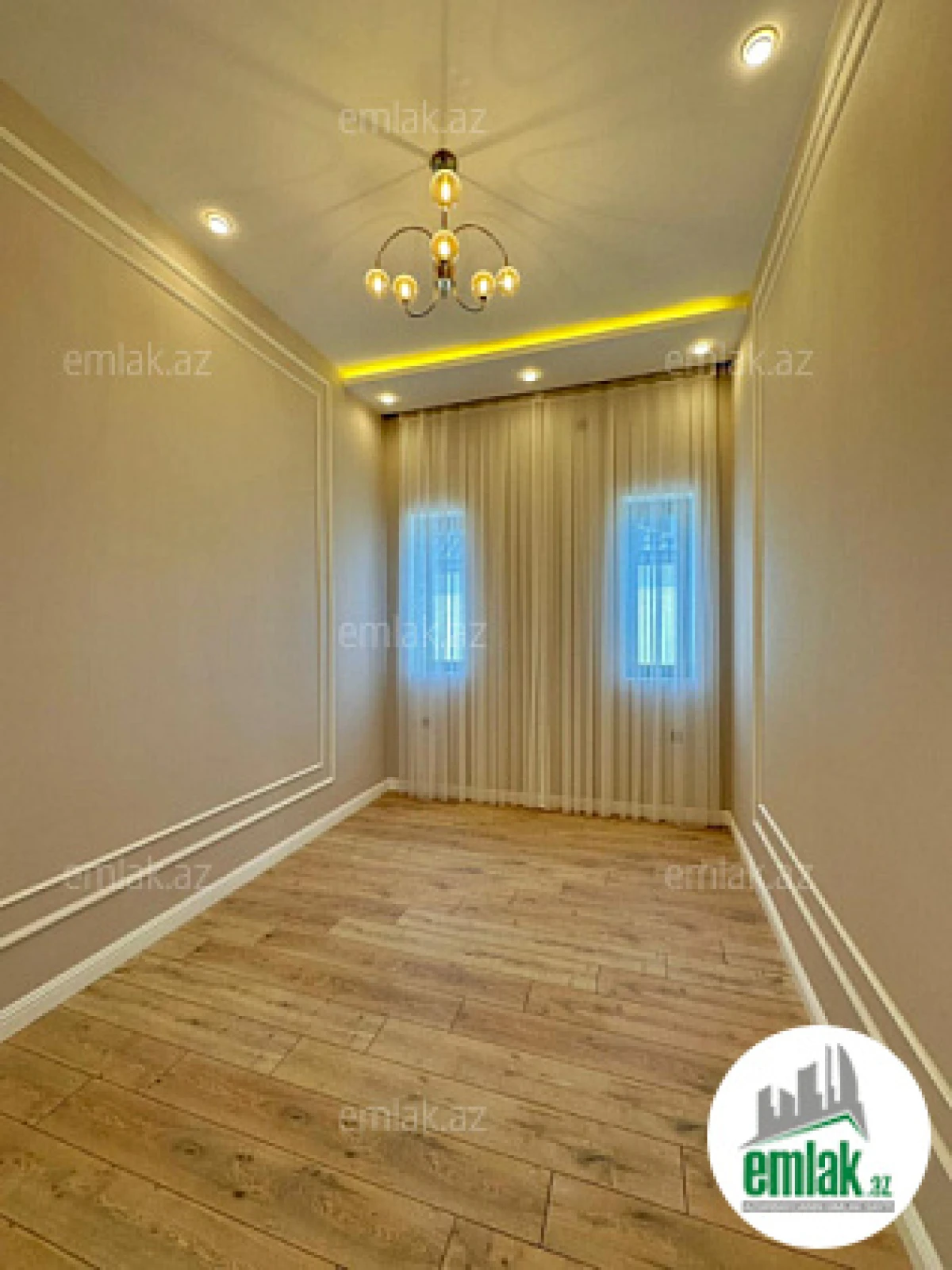 Satılır 4 otaqlı mənzil 170 m²