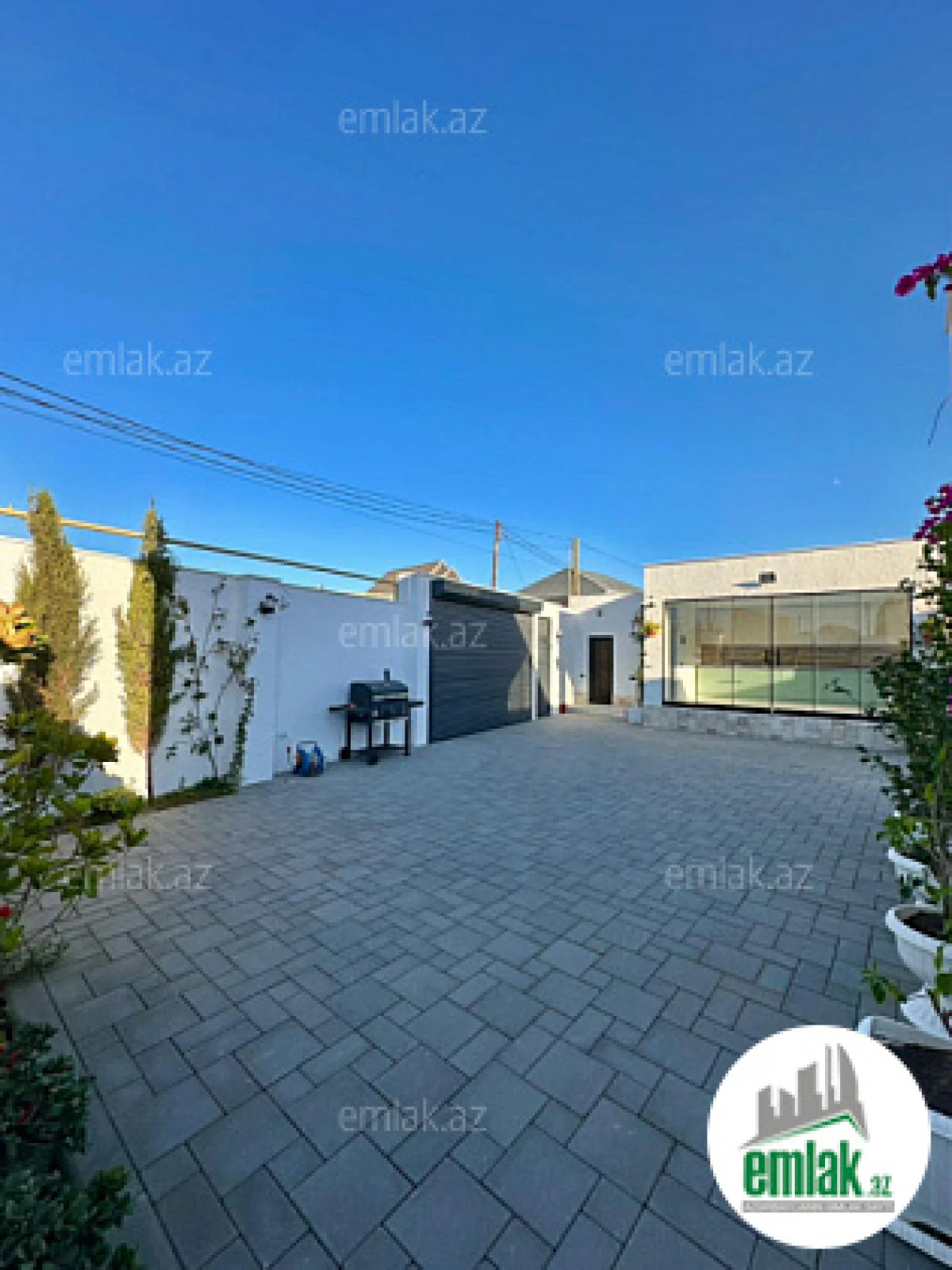 Satılır 4 otaqlı mənzil 170 m²