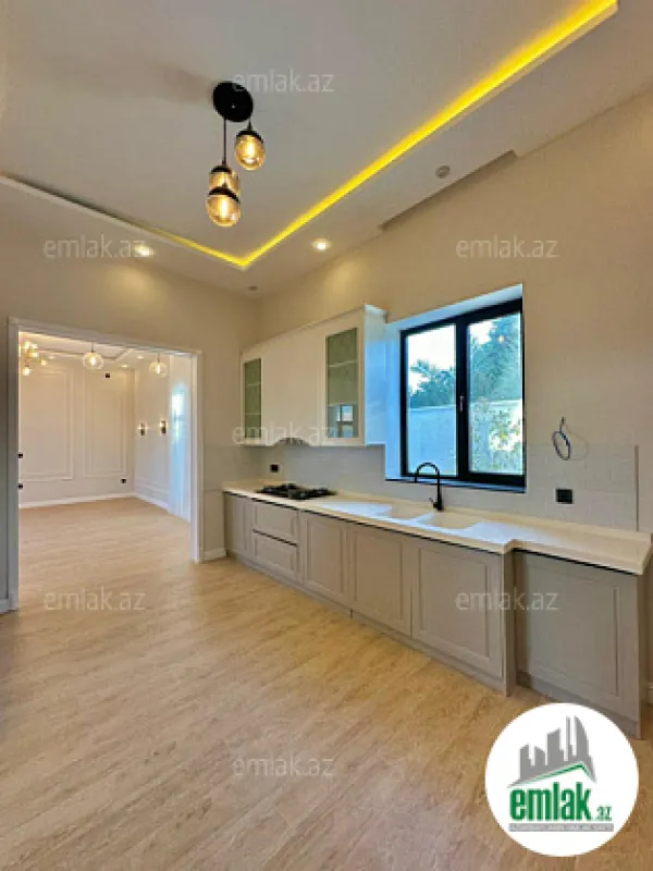 Satılır 4 otaqlı mənzil 170 m²