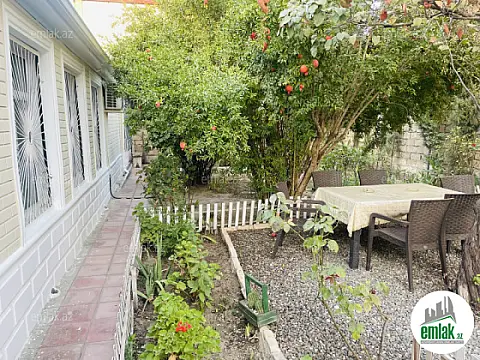 Satılır 4 otaqlı həyət evi 130 m²