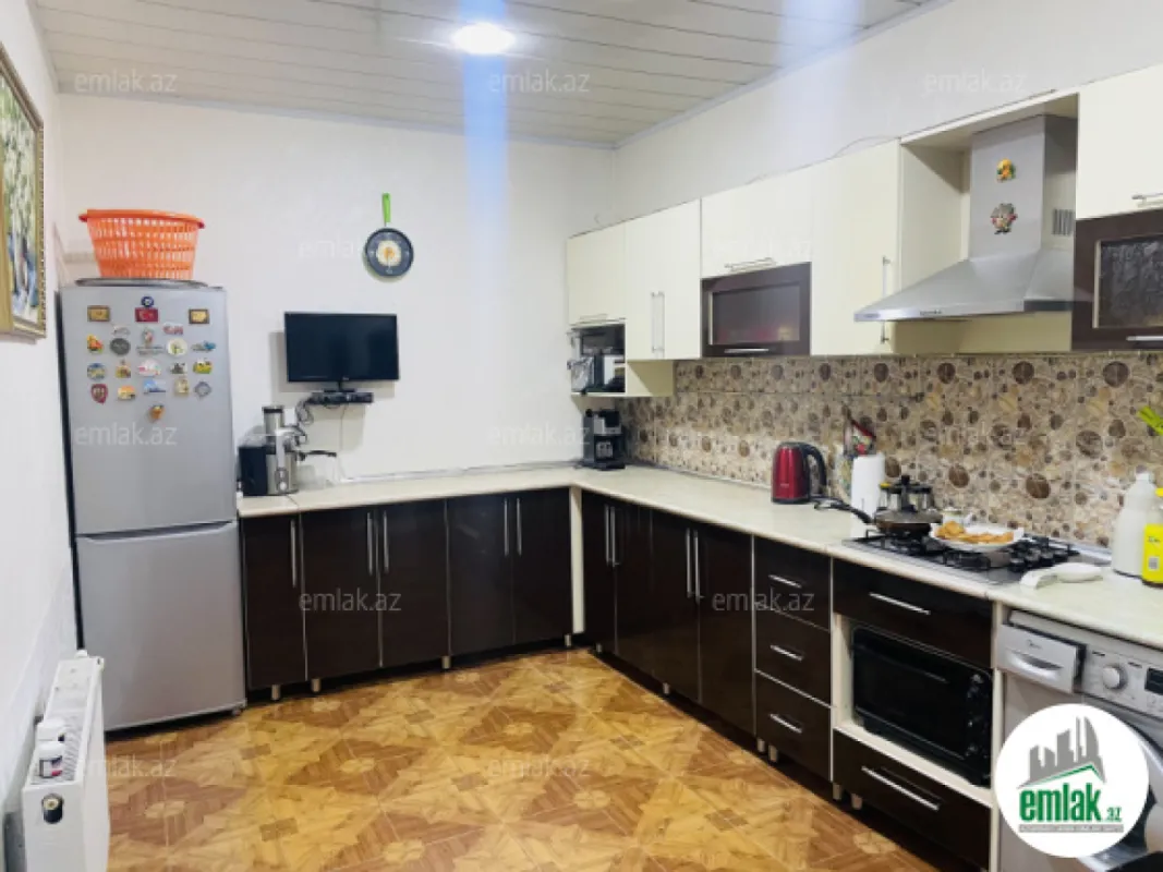 Satılır 4 otaqlı həyət evi 130 m²
