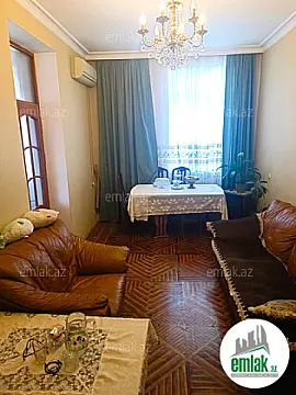 Satılır 4 otaqlı köhnə tikili 112 m²